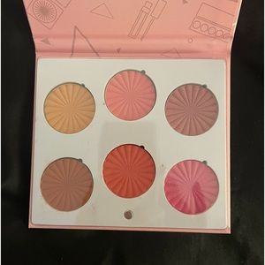 Ofra blush palette